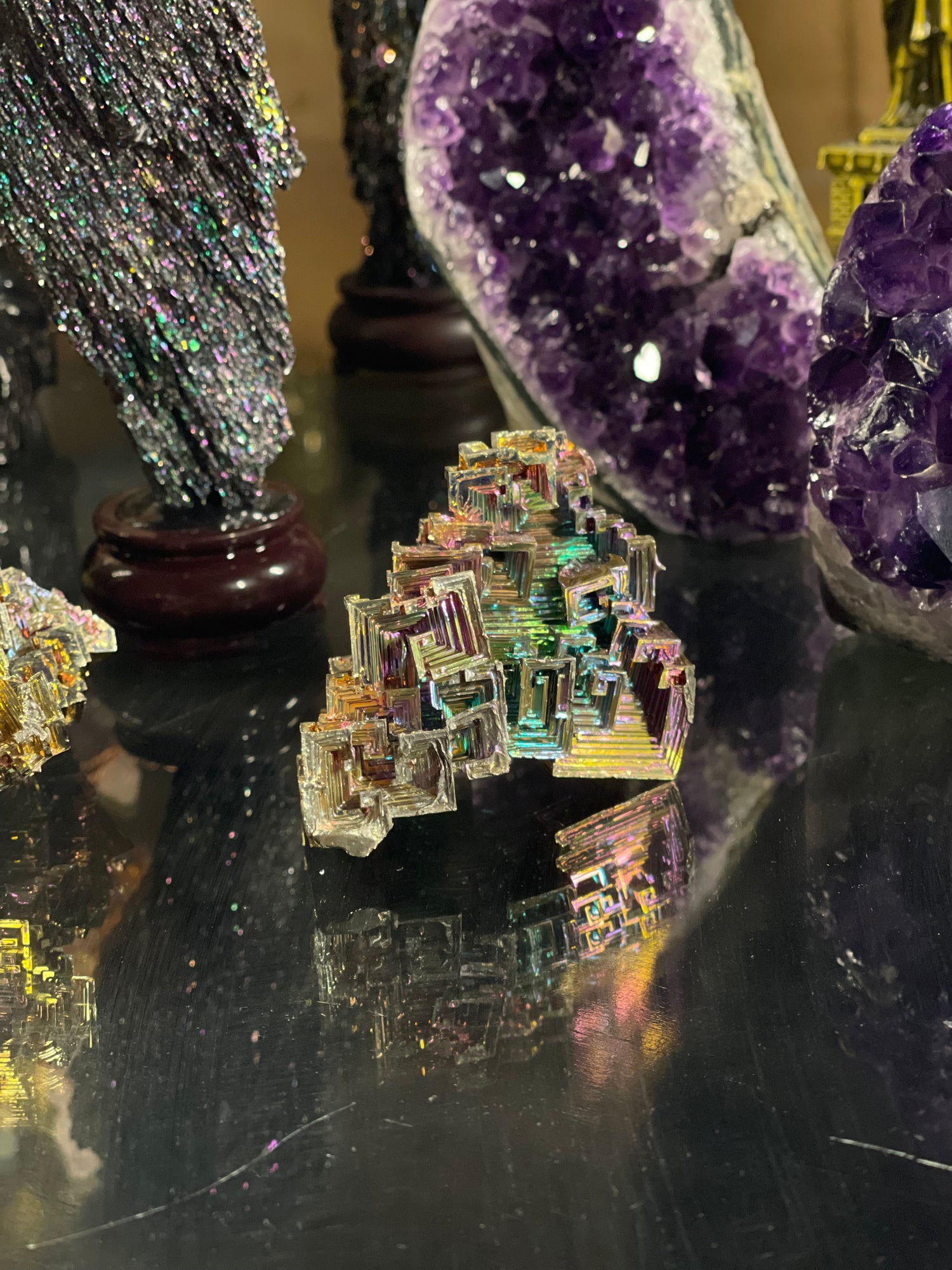 A curated selection of one-of-a-kind pieces, crafted only once from carefully chosen natural stones. Each design carries its own rare character through unique colors, textures, and natural details — once sold, it will not be recreated in the same form.